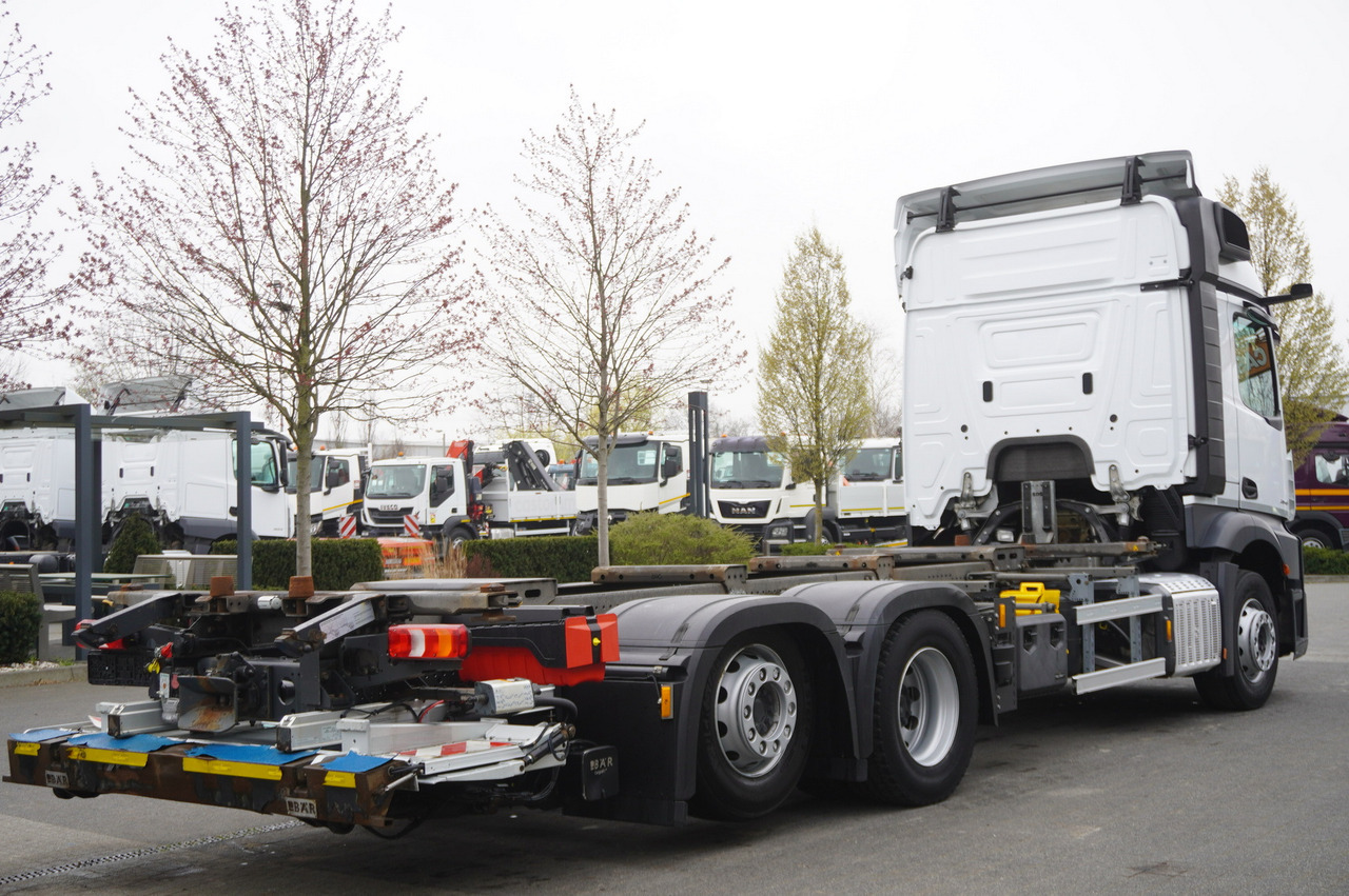 MERCEDES-BENZ Actros 2545 6×2 MP5 / ADR / several units - Containerbil/ Växelflak lastbil: bild 3 MERCEDES-BENZ Actros 2545 6×2 MP5 / ADR / several units - Containerbil/ Växelflak lastbil: bild 3