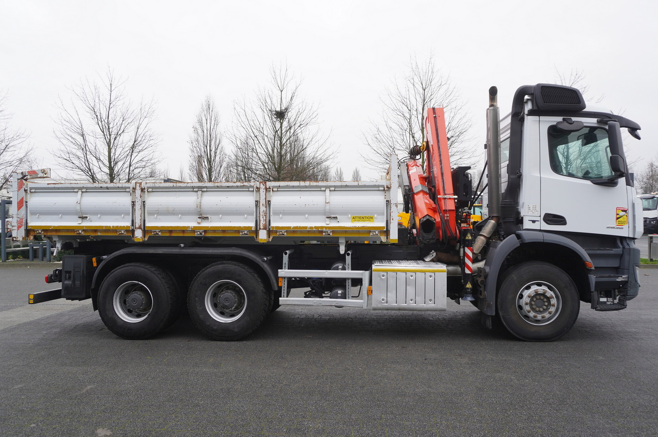 MERCEDES-BENZ Arocs 2636 6x4 / 2-way tipper / Fassi F135A.0.23 / remote control / Rotator - Kranbil: bild 3 MERCEDES-BENZ Arocs 2636 6x4 / 2-way tipper / Fassi F135A.0.23 / remote control / Rotator - Kranbil: bild 3