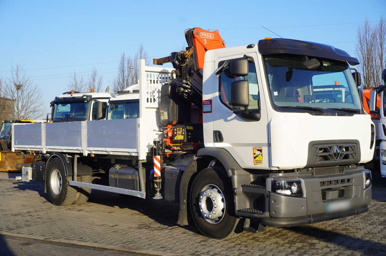 RENAULT C320 P 4x2 / FASSI crane 6 T / 140 MTH!!! / range 10 m / Flatbed 15 EPAL / 52 tho. km!!! - Kranbil: bild 4 RENAULT C320 P 4x2 / FASSI crane 6 T / 140 MTH!!! / range 10 m / Flatbed 15 EPAL / 52 tho. km!!! - Kranbil: bild 4
