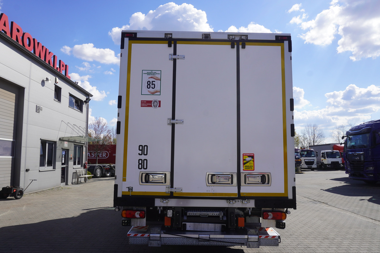 RENAULT D12 / Lamberet refrigerated truck / Dhollandia tail lift 1500 kg / 130 thousand km !! - Kylbil lastbil: bild 4 RENAULT D12 / Lamberet refrigerated truck / Dhollandia tail lift 1500 kg / 130 thousand km !! - Kylbil lastbil: bild 4