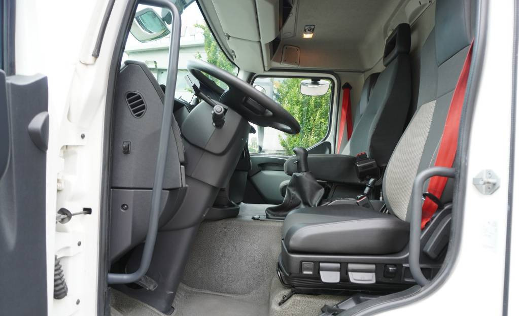 Kylbil lastbil RENAULT D19 285 HP E6 Cold storage/ ATP/FNA / 22 Pallets / BITEMPERATURE: bild 11 Kylbil lastbil RENAULT D19 285 HP E6 Cold storage/ ATP/FNA / 22 Pallets / BITEMPERATURE: bild 11