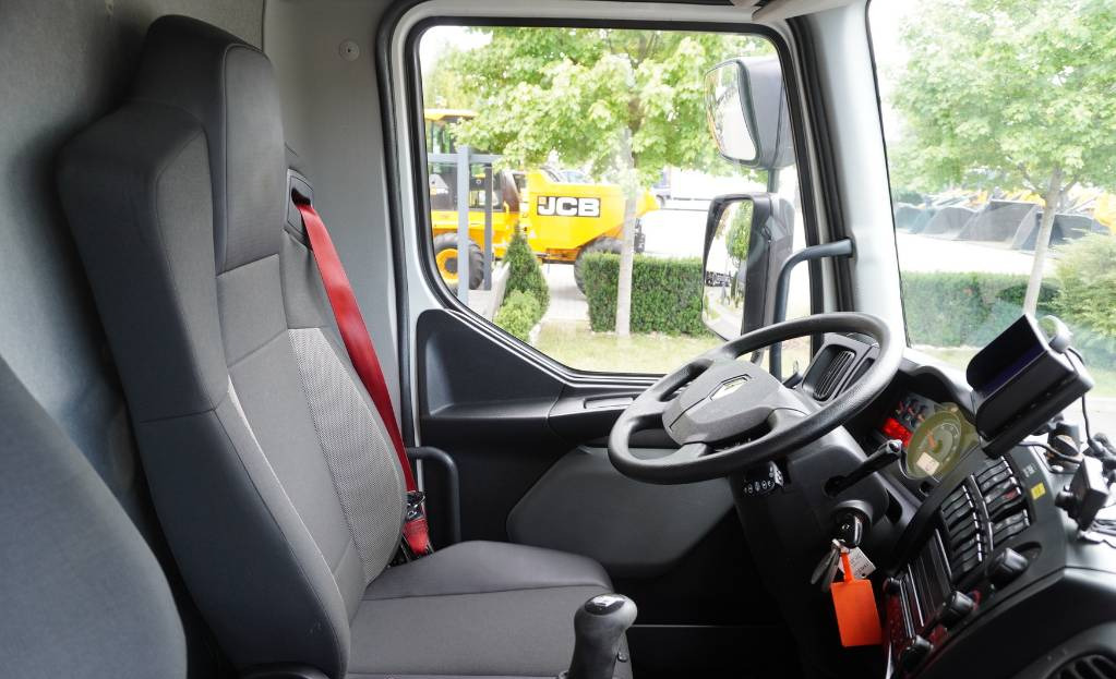 Kylbil lastbil RENAULT D19 285 HP E6 Cold storage/ ATP/FNA / 22 Pallets / BITEMPERATURE: bild 17 Kylbil lastbil RENAULT D19 285 HP E6 Cold storage/ ATP/FNA / 22 Pallets / BITEMPERATURE: bild 17