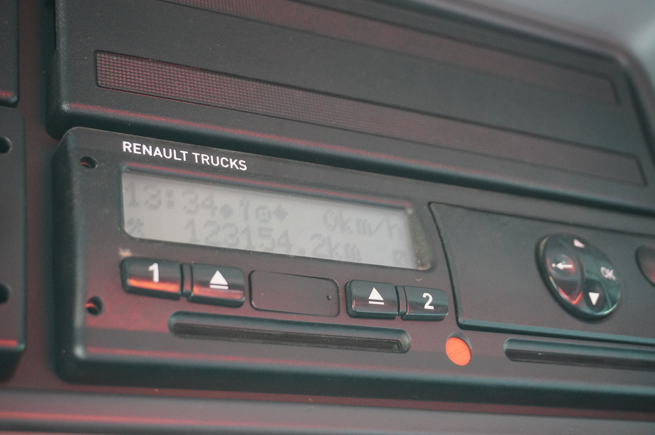 RENAULT K380 6×4 / FASSI F175 crane 7.85 t / 120 thousand km! / 2-sided tipper - Tippbil lastbil, Kranbil: bild 2 RENAULT K380 6×4 / FASSI F175 crane 7.85 t / 120 thousand km! / 2-sided tipper - Tippbil lastbil, Kranbil: bild 2