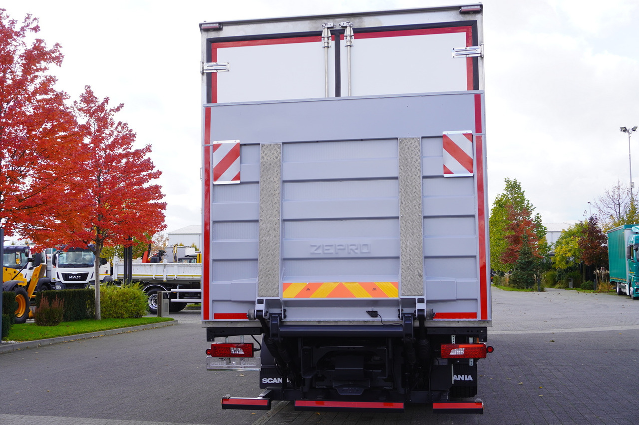 SCANIA R500 E6 6x2 / Lecapitaine 21 EPAL refrigerator / Carrier Supra 1150 / 2021 / steered axle - Kylbil lastbil: bild 3 SCANIA R500 E6 6x2 / Lecapitaine 21 EPAL refrigerator / Carrier Supra 1150 / 2021 / steered axle - Kylbil lastbil: bild 3