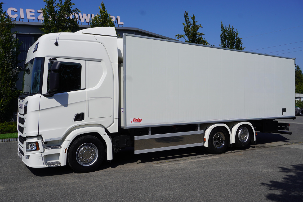SCANIA R500 Hook-Up Refrigerated Truck KIESLING 20 EPAL / Carrier Supra 1250 Silent - Kylbil lastbil: bild 2 SCANIA R500 Hook-Up Refrigerated Truck KIESLING 20 EPAL / Carrier Supra 1250 Silent - Kylbil lastbil: bild 2