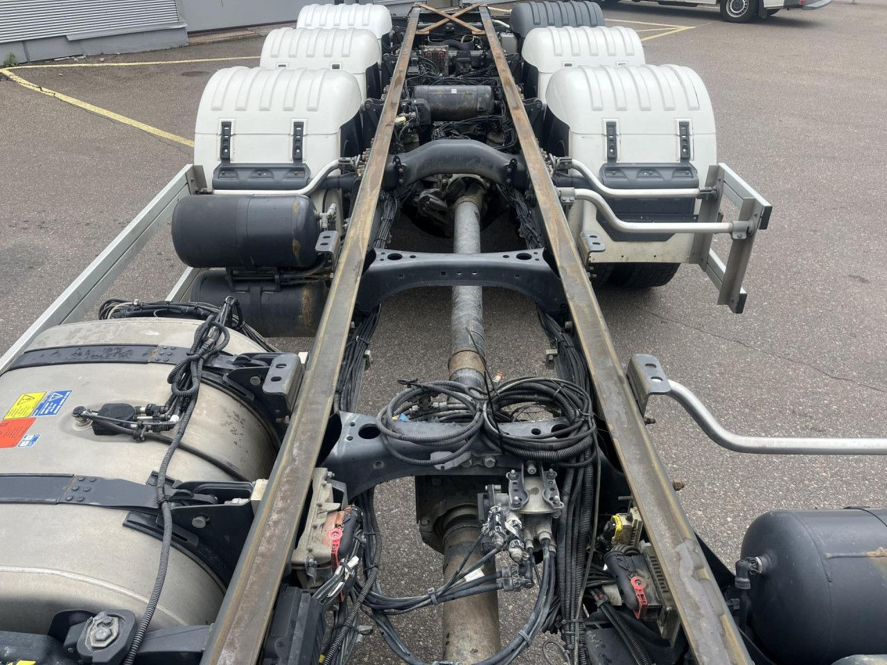 Kranbil SCANIA R560 B8x4*4 / Chassis / sleeper cab / Power take-off: bild 11 Kranbil SCANIA R560 B8x4*4 / Chassis / sleeper cab / Power take-off: bild 11