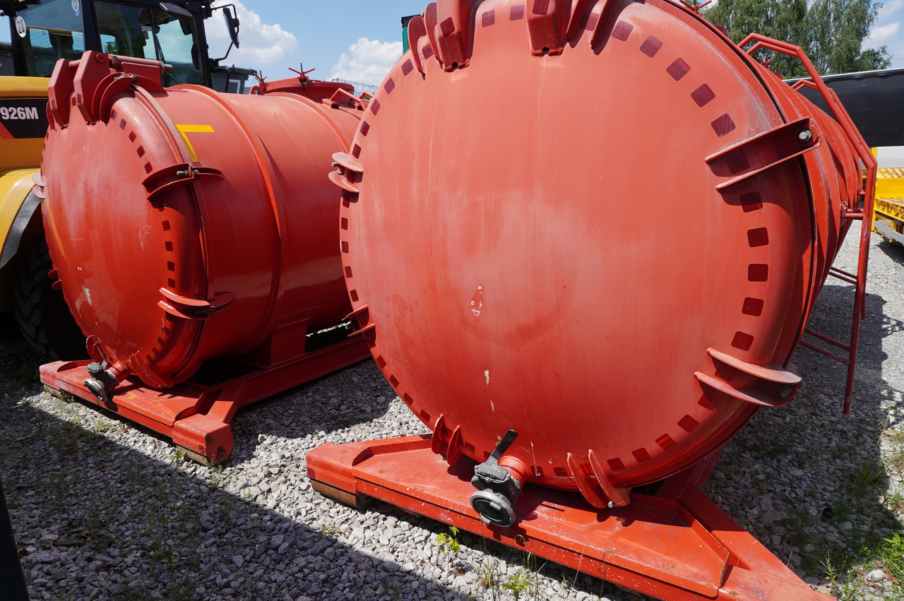 STAL UNUSED Septic barrel / 13000 l - Kroklastväxlar/ Lyftdumper: bild 5 STAL UNUSED Septic barrel / 13000 l - Kroklastväxlar/ Lyftdumper: bild 5