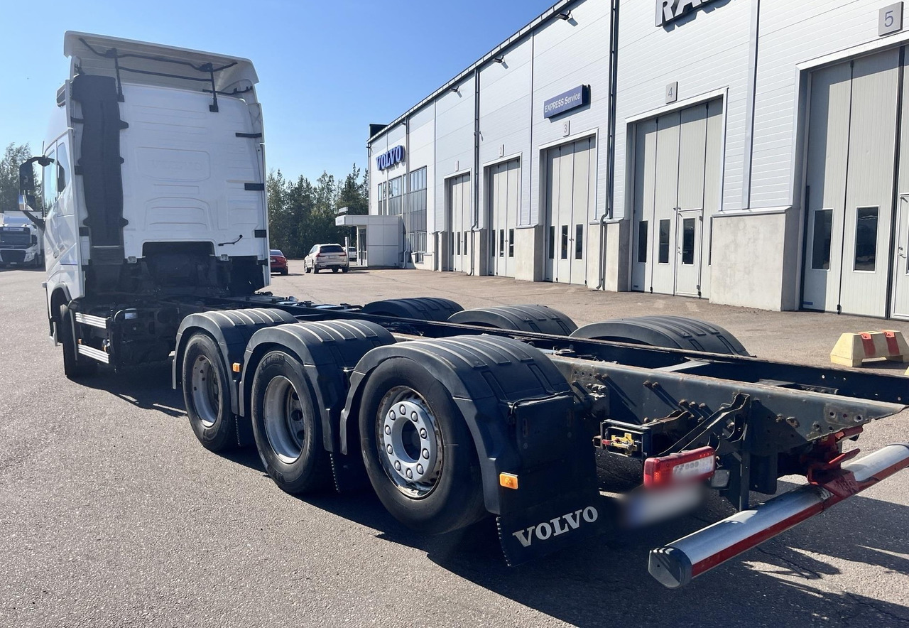 VOLVO FH 650 8x4 / Truck chassis / Sleeper cab - Kranbil: bild 4 VOLVO FH 650 8x4 / Truck chassis / Sleeper cab - Kranbil: bild 4