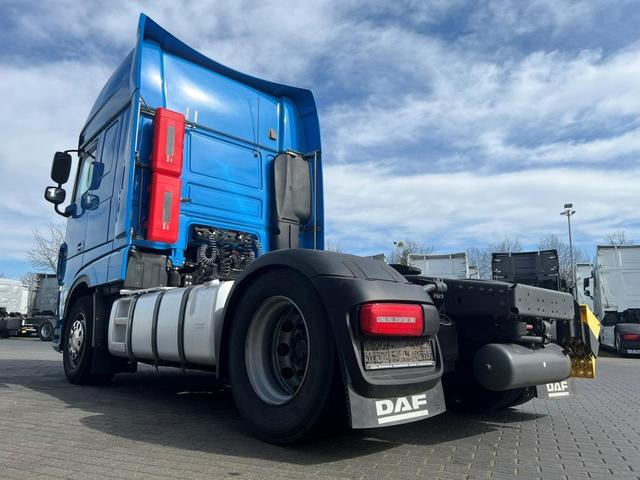 Dragbil DAF XF 530 FT SSC Retarder Standklima Navigation: bild 17 Dragbil DAF XF 530 FT SSC Retarder Standklima Navigation: bild 17