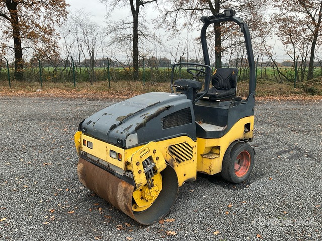 2005 Bomag B120 AC-4 Pneumatic Roller - Gummihjulsvält: bild 1 2005 Bomag B120 AC-4 Pneumatic Roller - Gummihjulsvält: bild 1