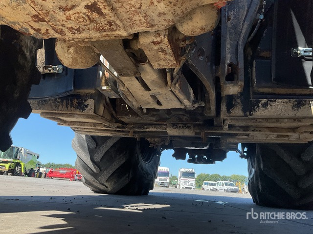 2012 Massey Ferguson 8650 Dyna-VT 4WD Tractor - Traktor: bild 5 2012 Massey Ferguson 8650 Dyna-VT 4WD Tractor - Traktor: bild 5