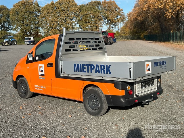 2021 Nissan e-NV200 4x2 Electric Flatbed Truck - Flakbil: bild 4 2021 Nissan e-NV200 4x2 Electric Flatbed Truck - Flakbil: bild 4