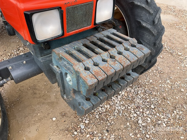 1993 Kubota M-6730DT 2WD Tractor - Traktor: bild 5 1993 Kubota M-6730DT 2WD Tractor - Traktor: bild 5