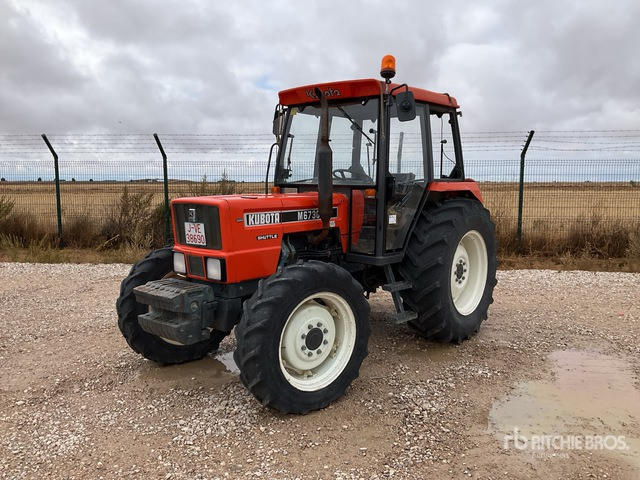 1993 Kubota M-6730DT 2WD Tractor - Traktor: bild 2 1993 Kubota M-6730DT 2WD Tractor - Traktor: bild 2