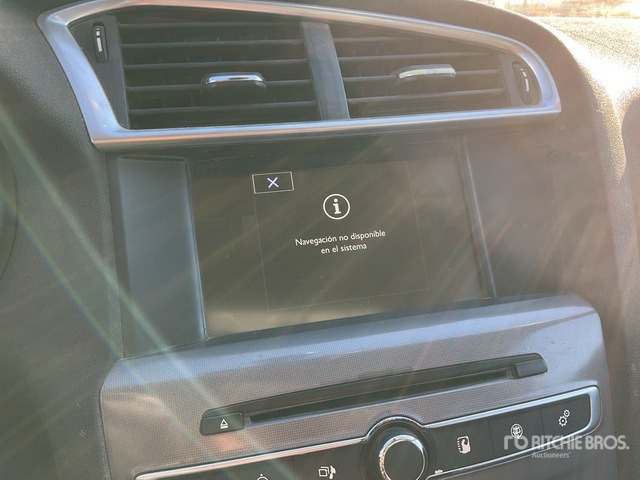 2015 Citroen C4 Blue Hdi Automobile - Personbil: bild 5 2015 Citroen C4 Blue Hdi Automobile - Personbil: bild 5