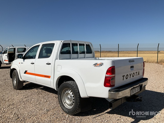 2015 Toyota Hilux 4x4 Crew Cab Pickup - Pickup: bild 3 2015 Toyota Hilux 4x4 Crew Cab Pickup - Pickup: bild 3
