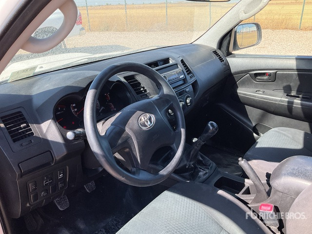 2015 Toyota Hilux 4x4 Crew Cab Pickup - Pickup: bild 5 2015 Toyota Hilux 4x4 Crew Cab Pickup - Pickup: bild 5