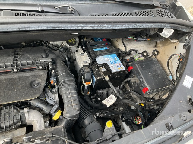 2019 Peugeot Partner Cargo Van - Transportbil: bild 5 2019 Peugeot Partner Cargo Van - Transportbil: bild 5