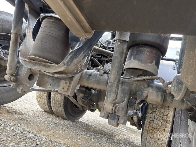 2001 Iveco Eurostar 260E40 6x2 Sleeper Roll-Off Truck - Lastväxlare lastbil: bild 5 2001 Iveco Eurostar 260E40 6x2 Sleeper Roll-Off Truck - Lastväxlare lastbil: bild 5