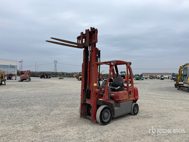 2009 Nissan Y1D2A250 2250 kg Forklift - Dieseltruck: bild 1 2009 Nissan Y1D2A250 2250 kg Forklift - Dieseltruck: bild 1