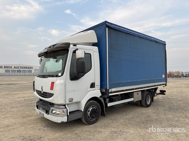2010 Renault Midlum 215.75 4x2 Curtain Side Truck - Kapellbil: bild 1 2010 Renault Midlum 215.75 4x2 Curtain Side Truck - Kapellbil: bild 1