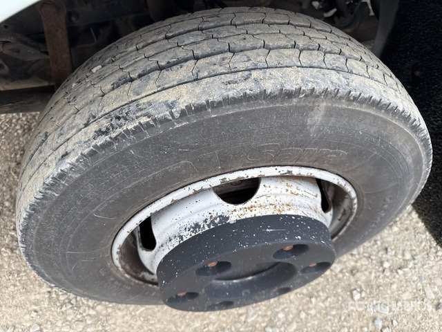 2010 Renault Midlum 215.75 4x2 Curtain Side Truck - Kapellbil: bild 5 2010 Renault Midlum 215.75 4x2 Curtain Side Truck - Kapellbil: bild 5