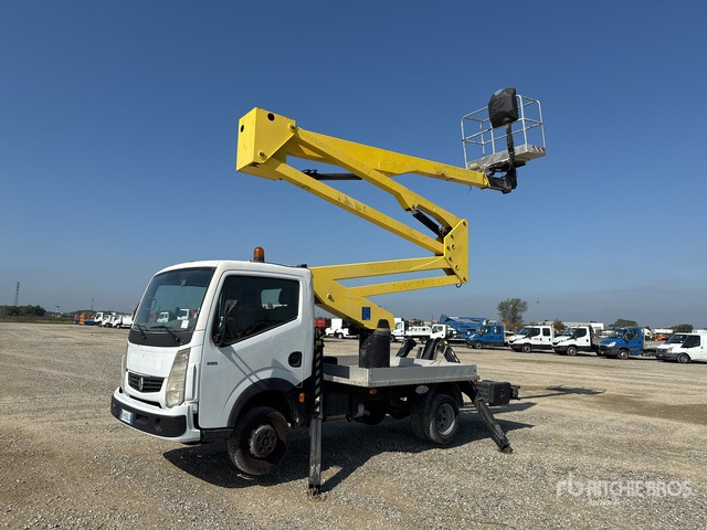 2011 Renault Maxity 110Dxi 2011 Socage DA320 20 m on Bucket Truck - Billift: bild 1 2011 Renault Maxity 110Dxi 2011 Socage DA320 20 m on Bucket Truck - Billift: bild 1