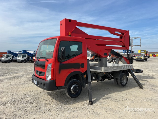 2011 Renault Maxity 2011 Socage DA320 20 m on Bucket Truck - Billift: bild 1 2011 Renault Maxity 2011 Socage DA320 20 m on Bucket Truck - Billift: bild 1