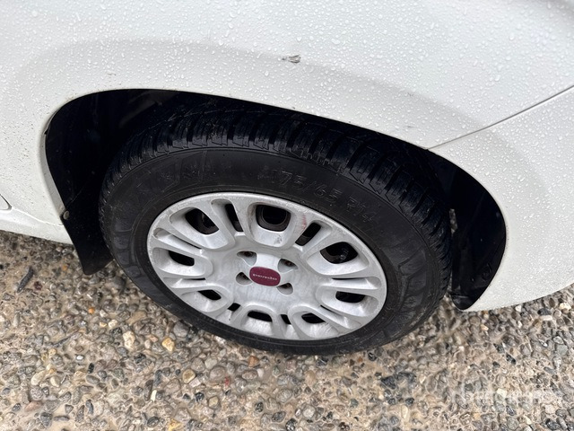 2013 Fiat Panda Automobile - Personbil: bild 4 2013 Fiat Panda Automobile - Personbil: bild 4