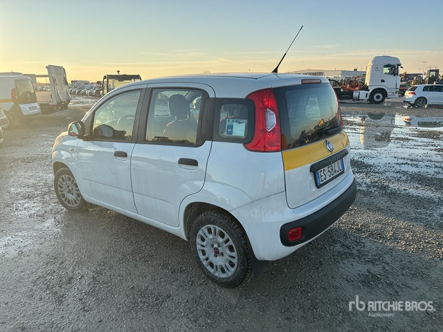 2013 Fiat Panda Automobile - Personbil: bild 2 2013 Fiat Panda Automobile - Personbil: bild 2