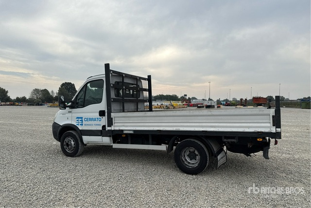 Iveco Daily 65C15 Autocarro cassone fisso - Transportbil med flak: bild 1 Iveco Daily 65C15 Autocarro cassone fisso - Transportbil med flak: bild 1