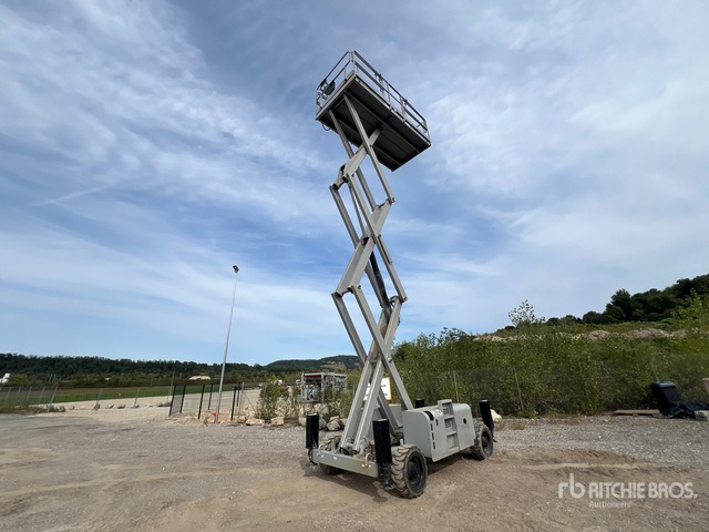 2009 Haulotte H12SX 4x4 Diesel Nacelle Ciseau Scissor Lift - Saxlift: bild 3 2009 Haulotte H12SX 4x4 Diesel Nacelle Ciseau Scissor Lift - Saxlift: bild 3