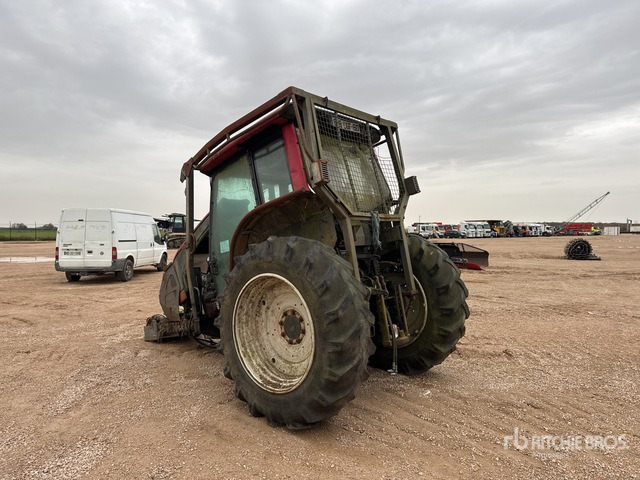 2009 Valtra N101 4x4 Tracteur Agricole (Inoperable) 4WD Tractor - Traktor: bild 2 2009 Valtra N101 4x4 Tracteur Agricole (Inoperable) 4WD Tractor - Traktor: bild 2