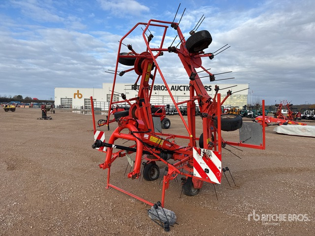 2011 Kuhn GF6502 6.5 m 3-Point 6 Rotor Faneuse Hay Tedder - Hövändare: bild 2 2011 Kuhn GF6502 6.5 m 3-Point 6 Rotor Faneuse Hay Tedder - Hövändare: bild 2