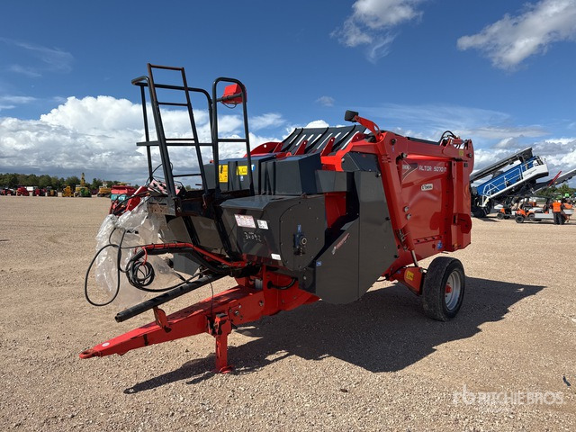 2015 Kuhn Altor 5070M Pailleuse Distributrice Livestock Feeder - Fullfoderblandare: bild 2 2015 Kuhn Altor 5070M Pailleuse Distributrice Livestock Feeder - Fullfoderblandare: bild 2