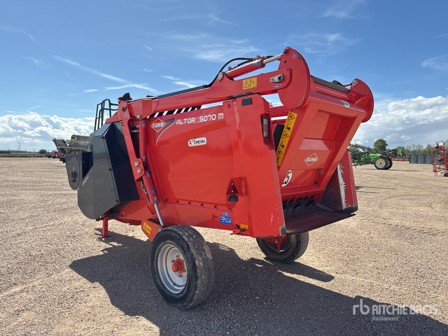 2015 Kuhn Altor 5070M Pailleuse Distributrice Livestock Feeder - Fullfoderblandare: bild 3 2015 Kuhn Altor 5070M Pailleuse Distributrice Livestock Feeder - Fullfoderblandare: bild 3
