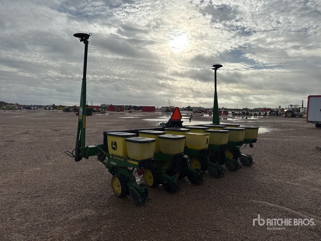 John Deere 7300 Max Emerge 2 Planter - Såmaskin: bild 3 John Deere 7300 Max Emerge 2 Planter - Såmaskin: bild 3