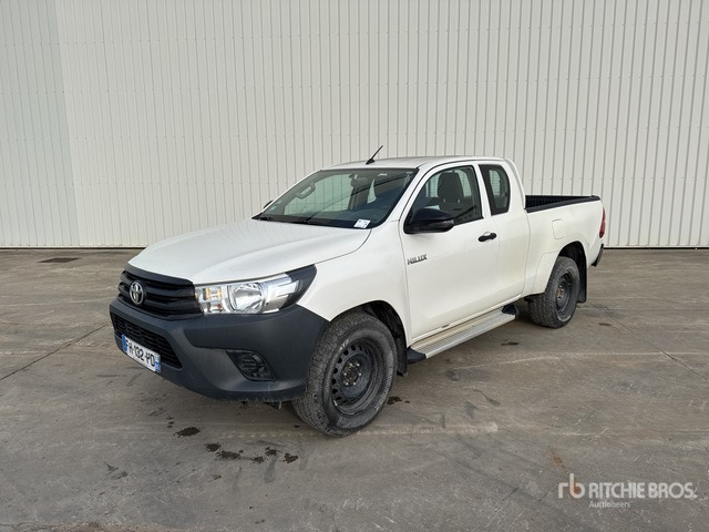 2019 Toyota Hilux Vehicule Utilitaire Cargo Van - Transportbil: bild 2 2019 Toyota Hilux Vehicule Utilitaire Cargo Van - Transportbil: bild 2