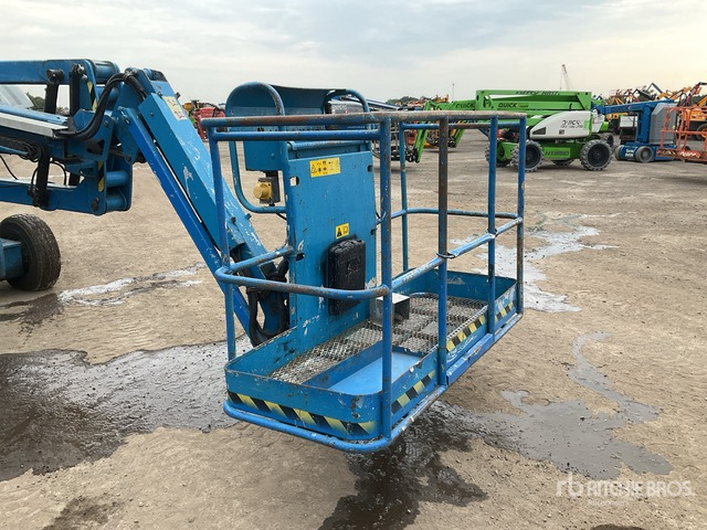 2012 Genie Z45/29 2WD Hybrid Articulating Boom Lift - Bomlift: bild 4 2012 Genie Z45/29 2WD Hybrid Articulating Boom Lift - Bomlift: bild 4