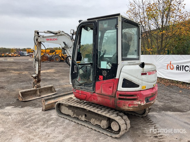 2018 Takeuchi TB240 Mini Excavator: <6.6t - Minigrävmaskin: bild 4 2018 Takeuchi TB240 Mini Excavator: <6.6t - Minigrävmaskin: bild 4