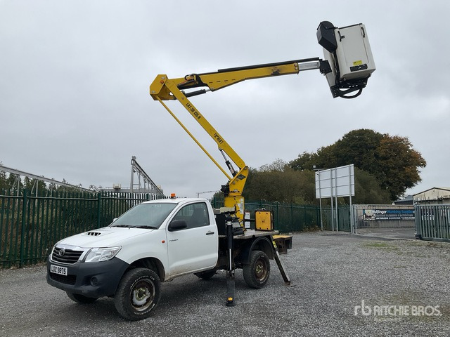 2018 Toyota Hilux 2018 Versalift LAT-38-135-H on 4x4 Bucket Truck - Billift: bild 2 2018 Toyota Hilux 2018 Versalift LAT-38-135-H on 4x4 Bucket Truck - Billift: bild 2