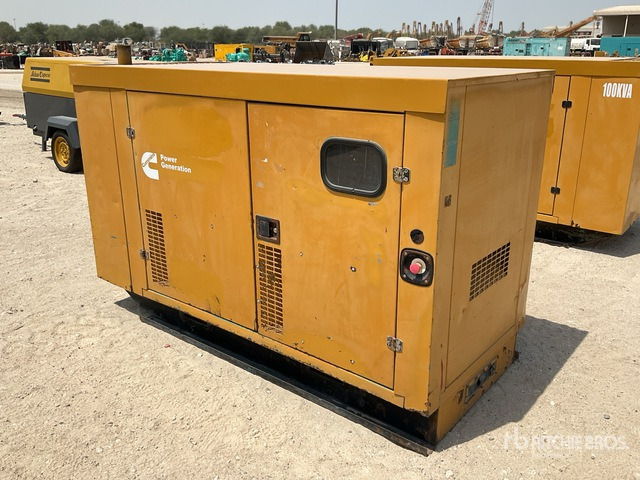 2005 Cummins C1105D5 100 kVA Skid-Mounted Generator Set - Elgenerator: bild 2 2005 Cummins C1105D5 100 kVA Skid-Mounted Generator Set - Elgenerator: bild 2