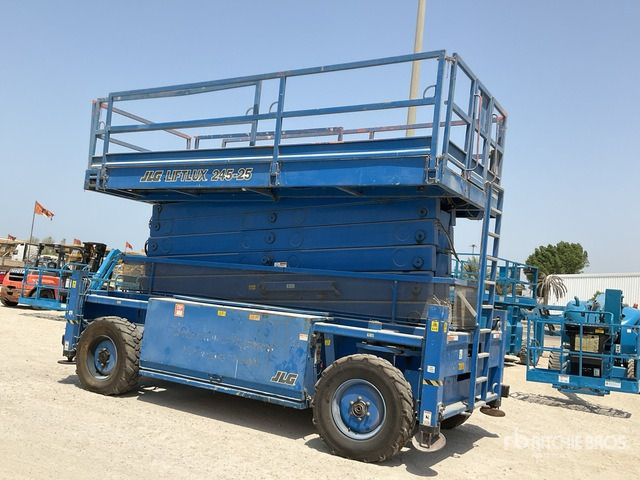 2005 JLG MEWP 245-25 4x4 Diesel Scissor Lift - Saxlift: bild 2 2005 JLG MEWP 245-25 4x4 Diesel Scissor Lift - Saxlift: bild 2