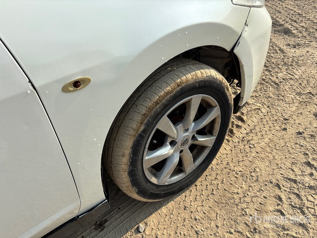 2009 Nissan Tilda Automobile - Personbil: bild 4 2009 Nissan Tilda Automobile - Personbil: bild 4