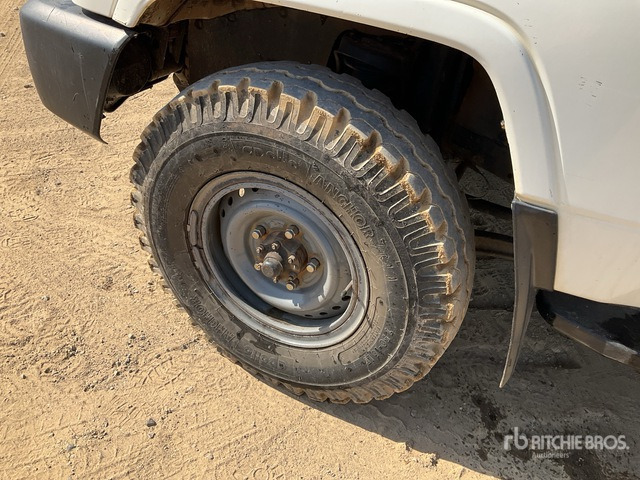 2016 Toyota Land Cruiser 78R 4x4 SUV - SUV: bild 5 2016 Toyota Land Cruiser 78R 4x4 SUV - SUV: bild 5