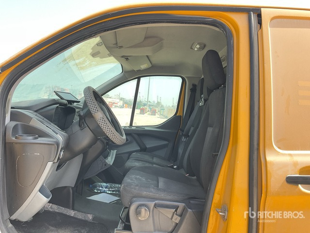 2018 Ford Transit (Inoperable) Cargo Van - Skåpbil: bild 5 2018 Ford Transit (Inoperable) Cargo Van - Skåpbil: bild 5