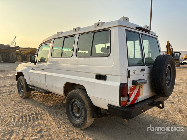 2018 Toyota Land Cruiser 78R 4x4 SUV - SUV: bild 3 2018 Toyota Land Cruiser 78R 4x4 SUV - SUV: bild 3