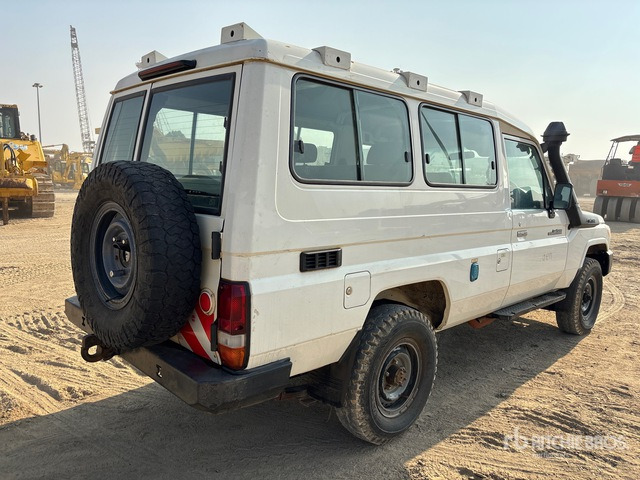 2018 Toyota Land Cruiser 78R 4x4 SUV - SUV: bild 3 2018 Toyota Land Cruiser 78R 4x4 SUV - SUV: bild 3