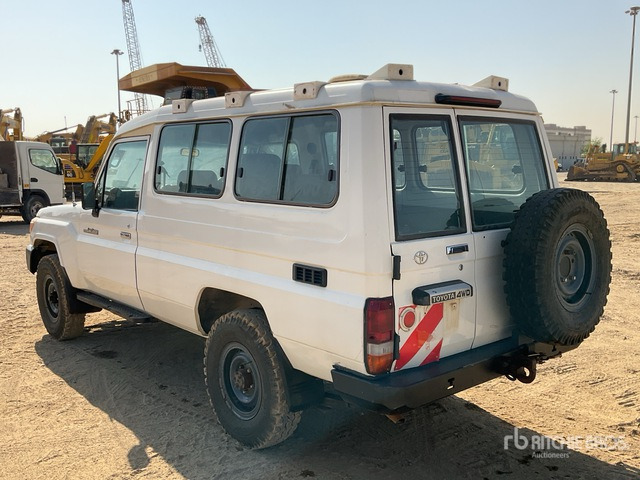 2018 Toyota Land Cruiser 78R 4x4 SUV - SUV: bild 3 2018 Toyota Land Cruiser 78R 4x4 SUV - SUV: bild 3