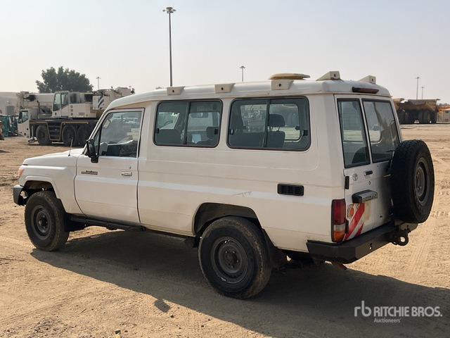 2018 Toyota Land Cruiser 78R 4x4 SUV - SUV: bild 3 2018 Toyota Land Cruiser 78R 4x4 SUV - SUV: bild 3